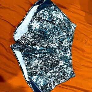 Hotty Hot Low-Rise Lined Short 2.5” Size 8